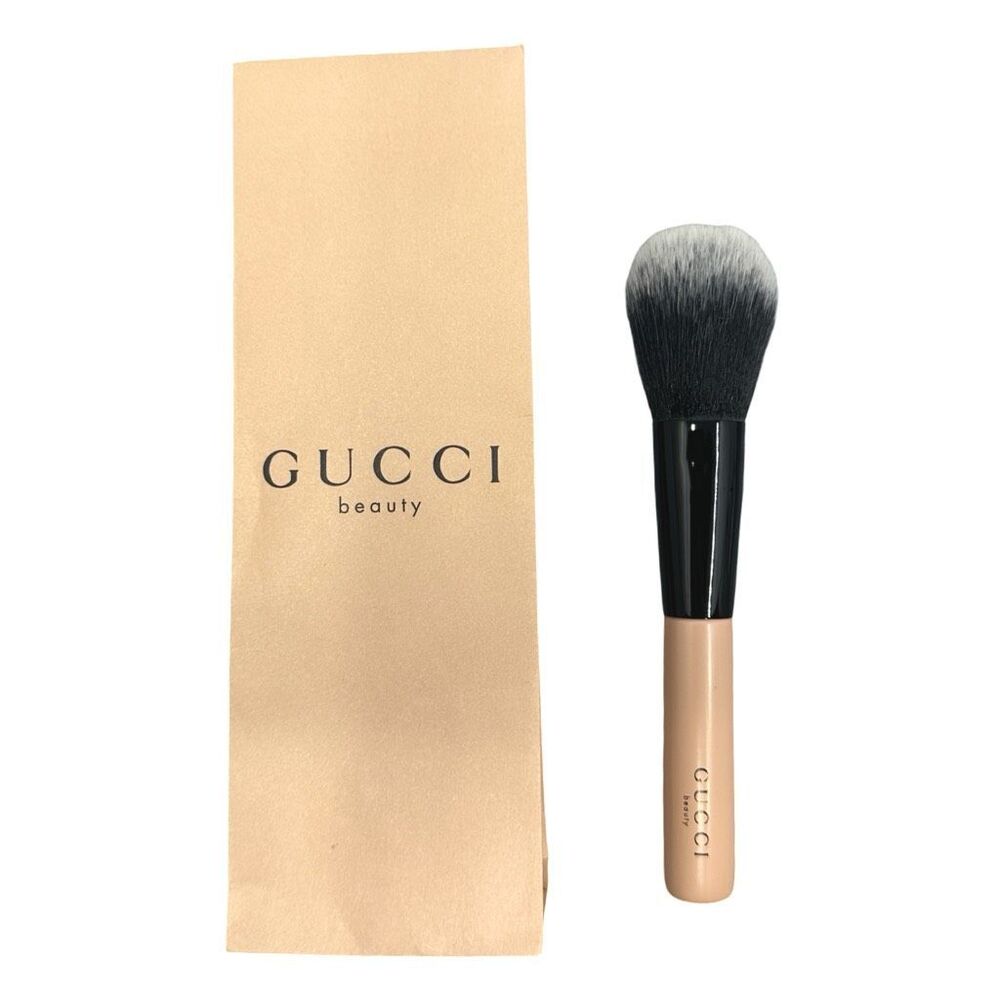 GUCCI Beauty Blush Brush / Pinceau Blush - Travel Size - BRUSH22IV VIP Gift